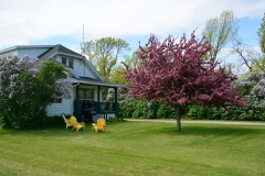 Farmhouse-spring